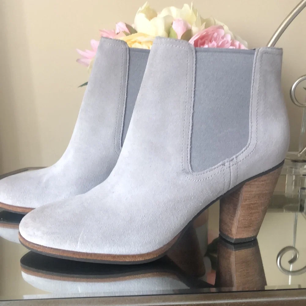 COLE HAAN Women's Hayes Gore Bootie Ankle - Picture 4 of 10